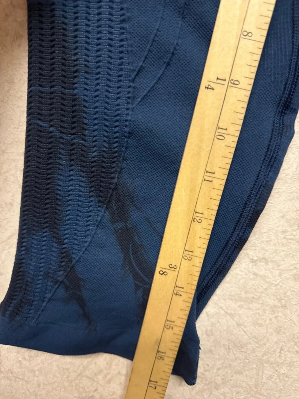 Lululemon Flow & Go Tight Seamless Blue Tie Dye Crop Leggings Women's Size 2